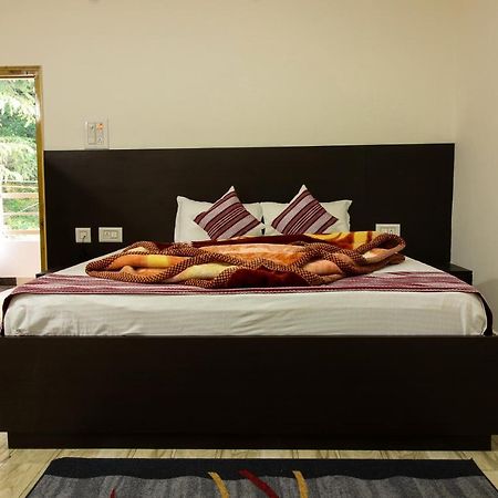 Chaman Vatika Hotel Kullu Ngoại thất bức ảnh